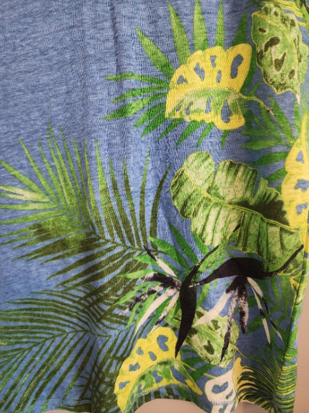Chico's Colorful Blue Tropical V-Neck Shirt - NWT, Size Small - Picture 7 of 12